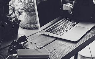 意甲知名评论员谈米兰去澳大利亚和科莫踢联赛，这是好的建议，不过要注意很多问题